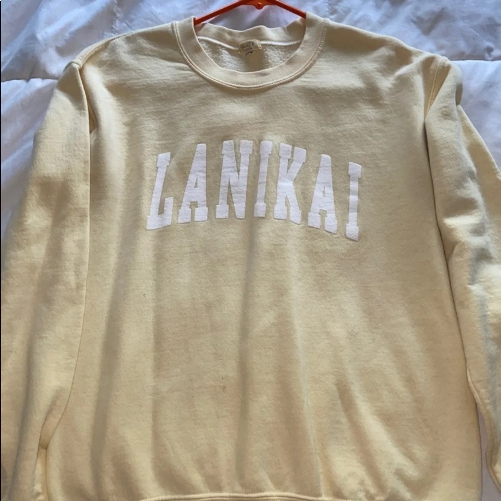 J galt brandy Melville crewneck yellow